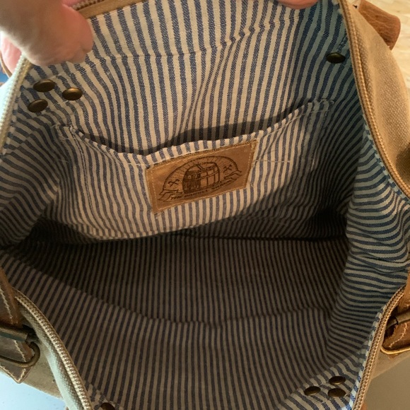 THE WINSTON, Authentic HANDMADE Zippered Handbag from THE BARREL SHACK. Clean. - Picture 4 of 7
